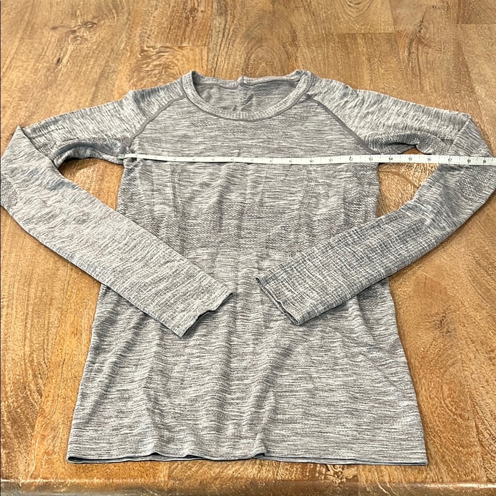 lululemon athletica Gray Long Sleeve Tee
